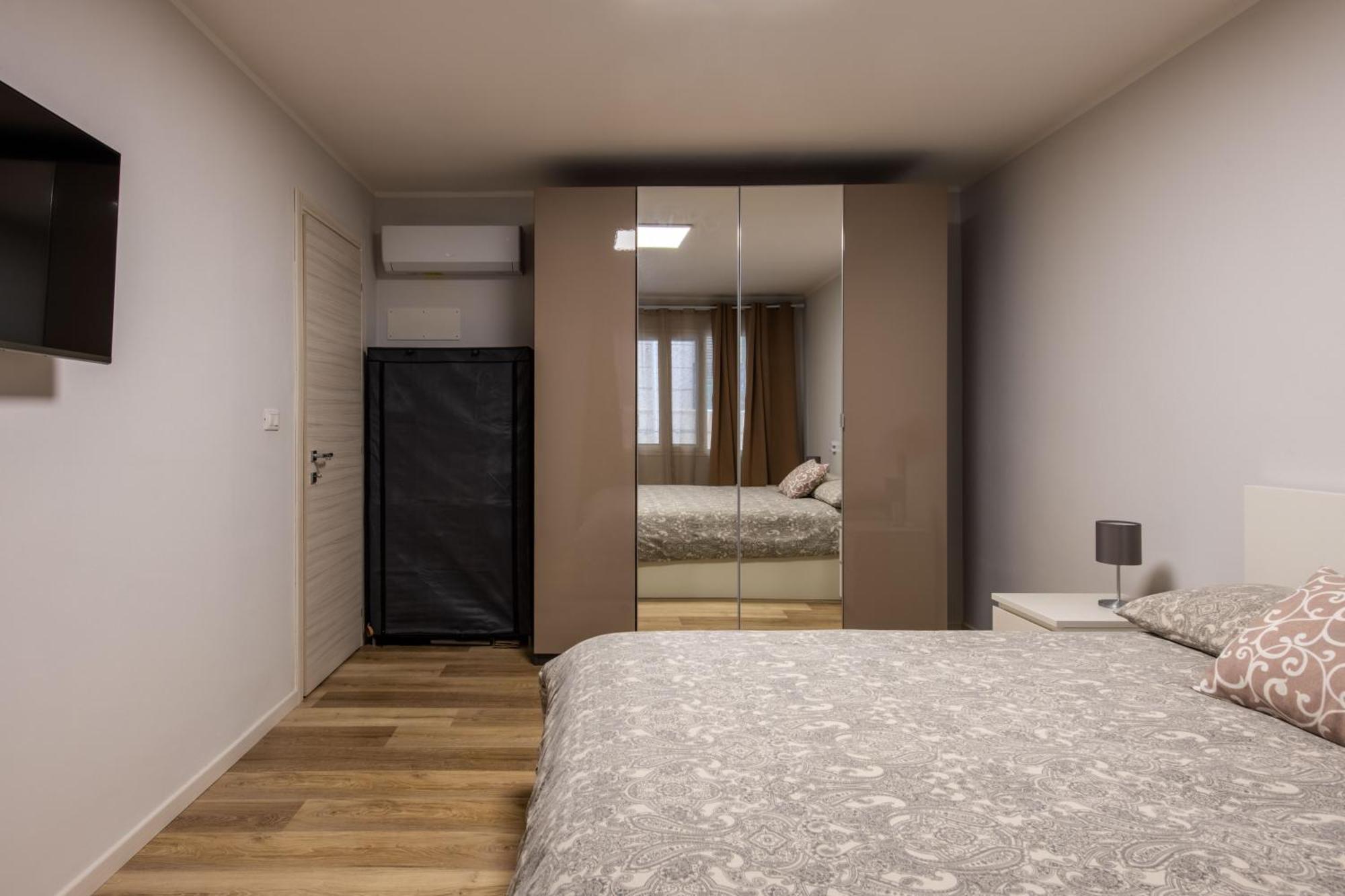 Villareale Flat - Palermo City Center Free Parking Exteriör bild